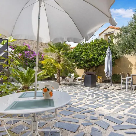 Le Patio Du Port Bed and breakfast Saint-Christoly-Médoc